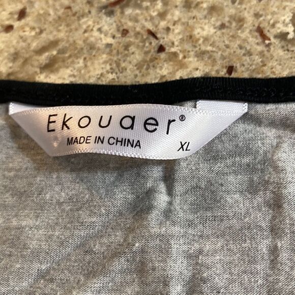 Ekouaer Maternity Lounge Top  - Picture 3 of 4